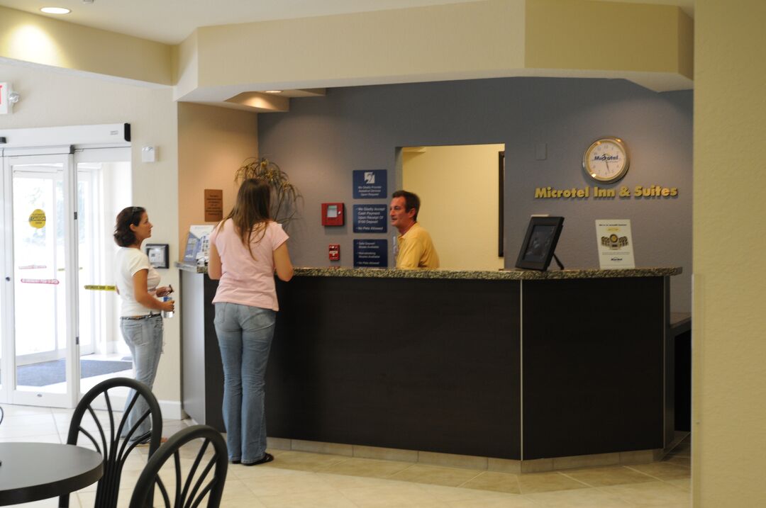 Microtel Inn & Suites (22)