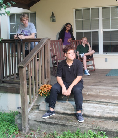 kids on porch 3