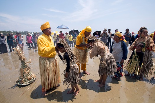 RNS-Puja-Pantai-2918255-24