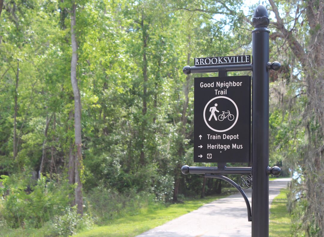 Good Neighbor Trail Sign, Brooksville