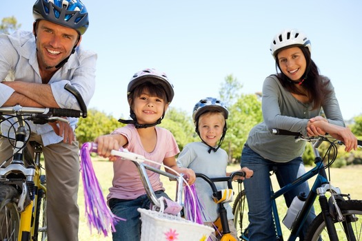 Family with their bikes-2