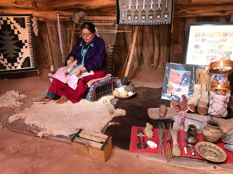 Navajo Rug Weaver_credit Arizona Office of Tourism