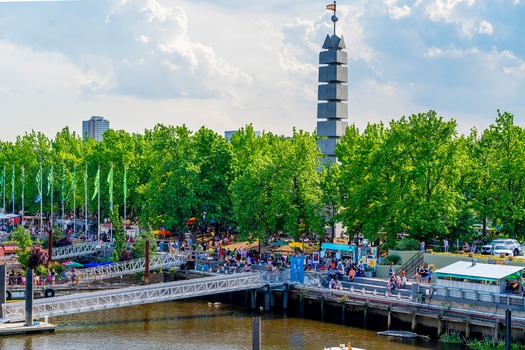 Spruce Street Harbor Park