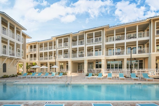 Waterline-Resort---Pool---Morning-Hero