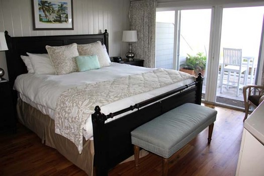 Mainsail Beach Inn