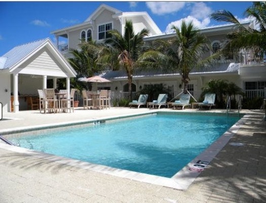 Mainsail Beach Inn