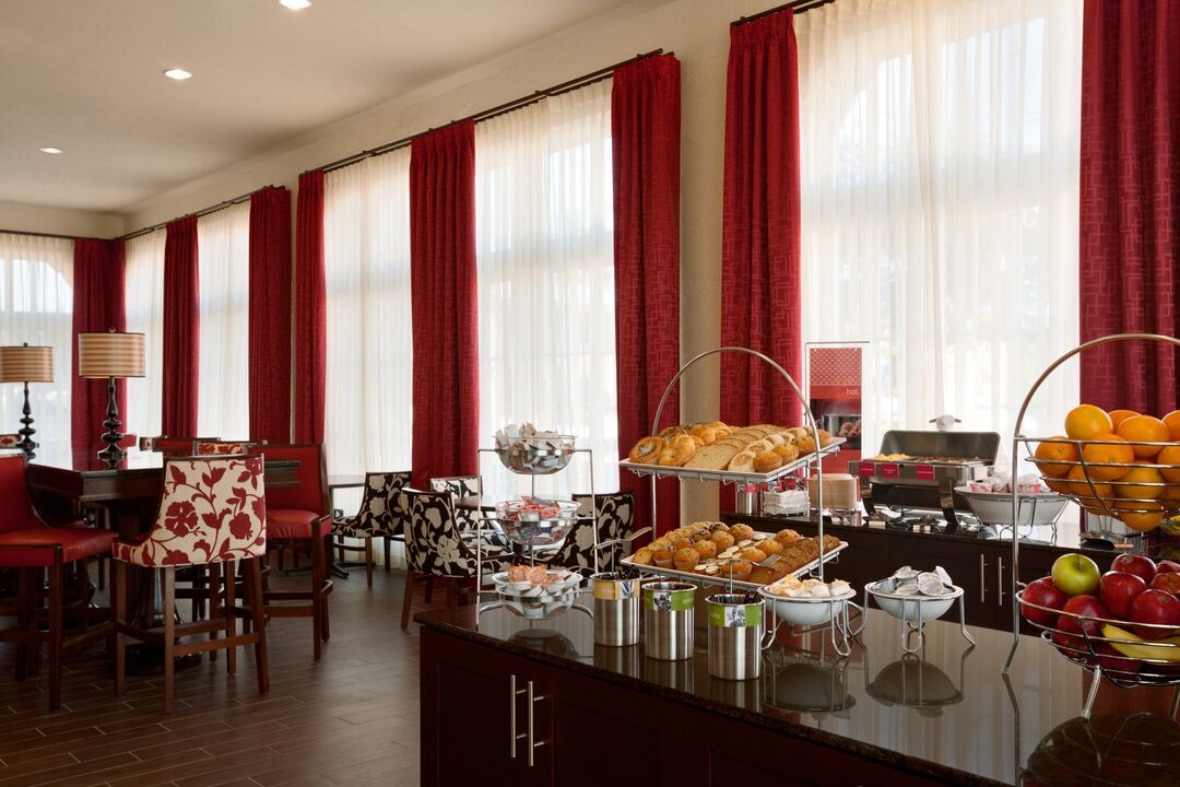 Hampton Inn  Breakfast Serving Area (1)