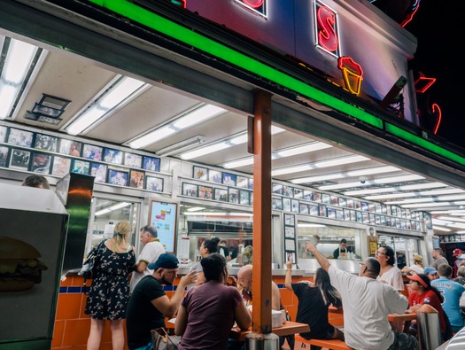 Geno’s Steaks