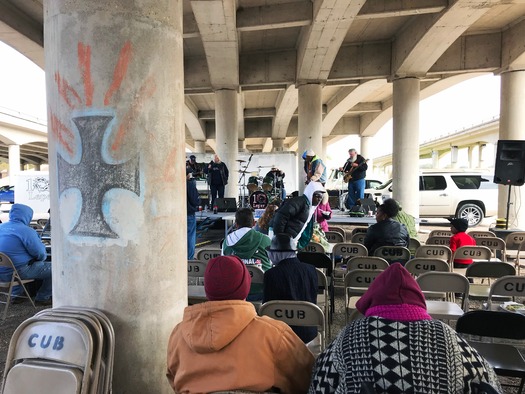 RNS-Homeless-Church3 112118
