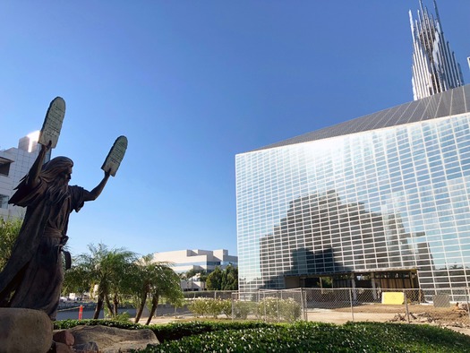 RNS-Crystal-Cathedral3 112818