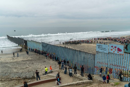 Religious protest at the United States border with Mexico_ Jair Cabrera1