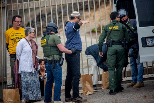 Religious protest at the United States border with Mexico_ Jair Cabrera23