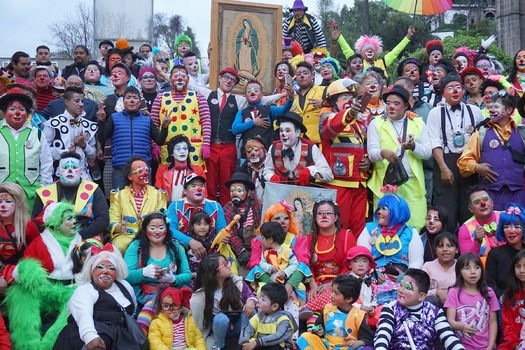 RNS-Guadalupe-Clowns05 121218