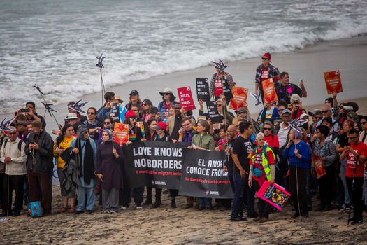 Religious protest at the United States border with Mexico_ Jair Cabrera7