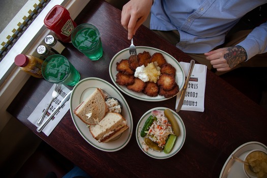 Famous 4th Street Delicatessen