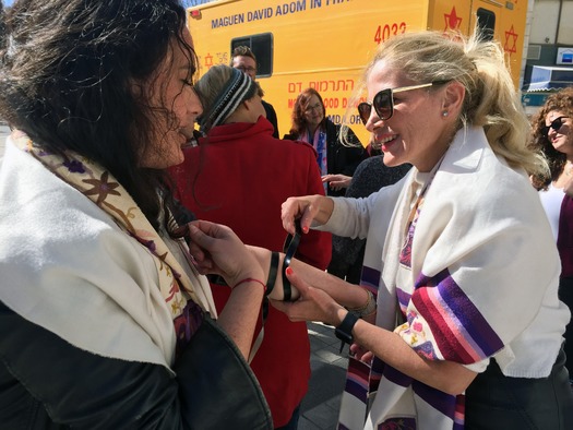 RNS-women-wall2 021519
