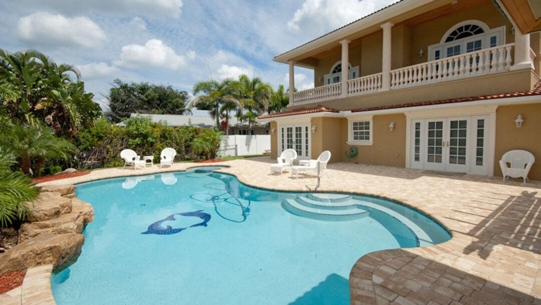 A Paradise Realty