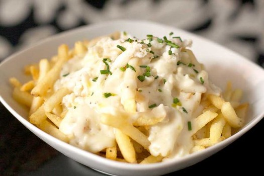 Lump Crab Cheese Fries, Varga Bar