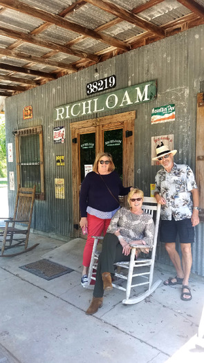 Richloam Store Tammy Mike Catherine