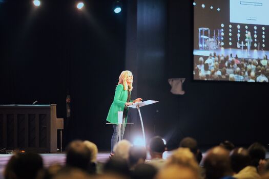 RNS-Beth-Moore1 060519