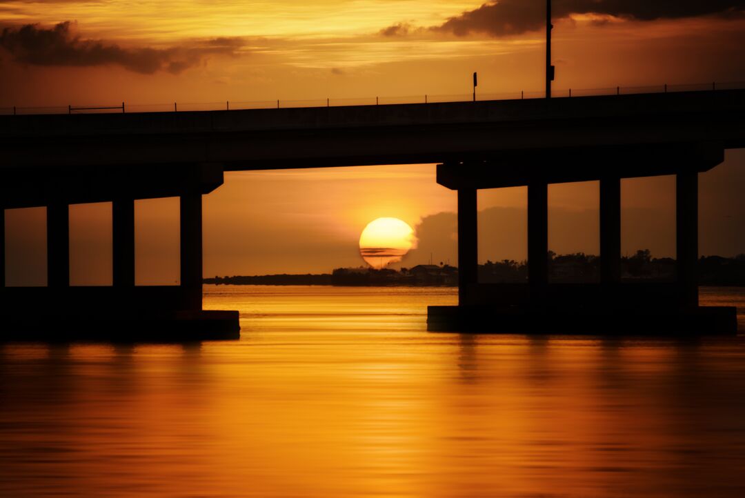 SunUnderTheGreenBridge