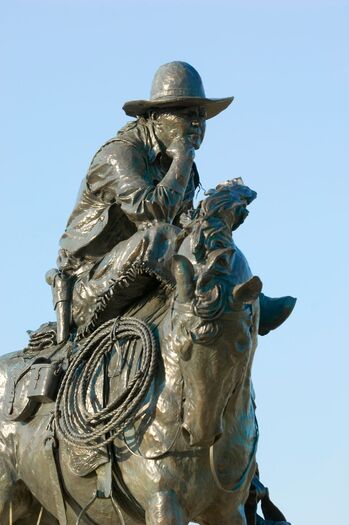 BootHillCowboyStatue_045