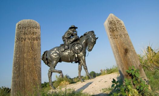 BootHillCowboyStatue_029