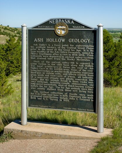 AshHollow_Sign_02