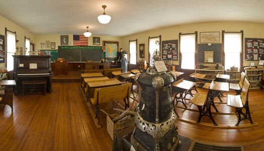 BurtCoMuseum_School