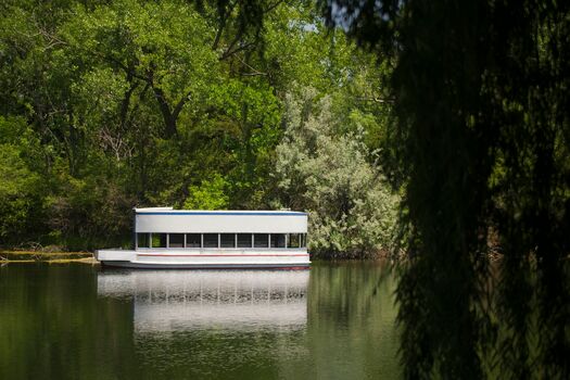 FtKearneyMuseum_GlassBottomBoat_027