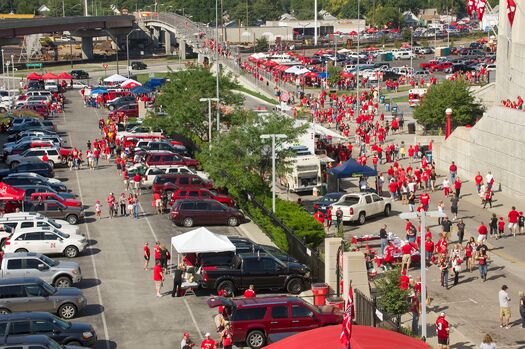 TailgatingPreGame_9.10.11-375