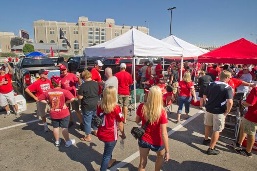 TailgatingPreGame_9.10.11-179