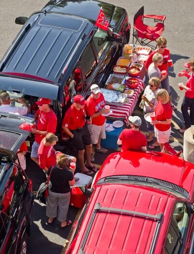 TailgatingPreGame_9.10.11-387