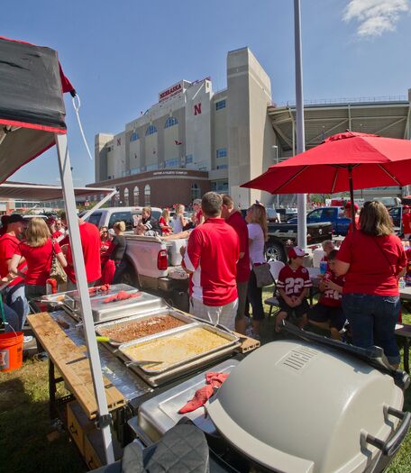 TailgatingPreGame_9.10.11-53