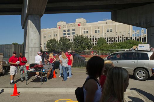 TailgatingPreGame_9.10.11-278