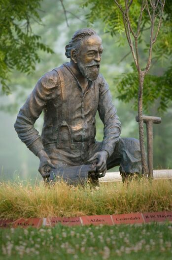 RobertFurnasStatue_Brownville_30