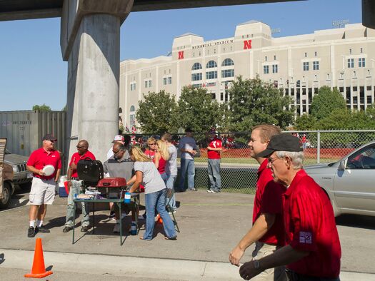 TailgatingPreGame_9.10.11-233