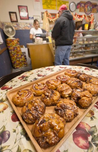 TheBakery_Seward_AppleFritters_048