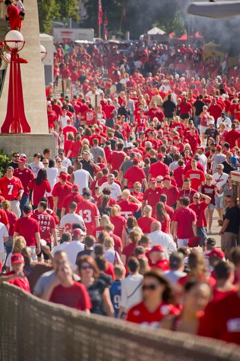 TailgatingPreGame_9.10.11-561