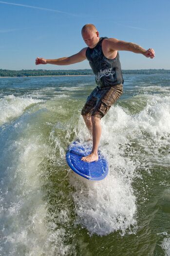 L_and_C_Lake_WakeSurfing_716