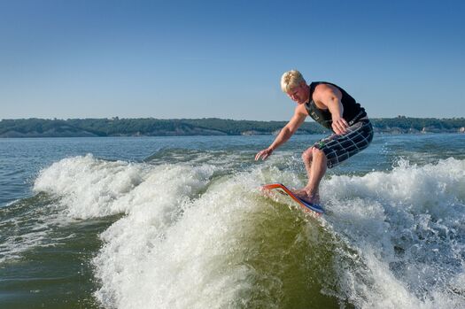 L_and_C_Lake_WakeSurfing_671