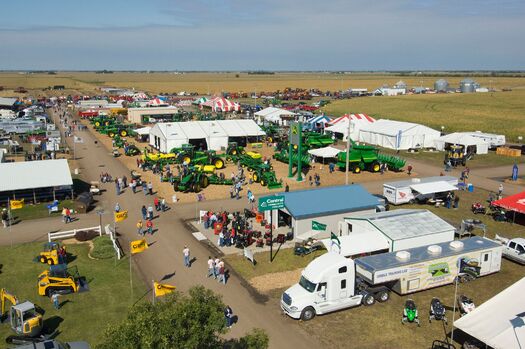 HuskerHarvestDays2008_037