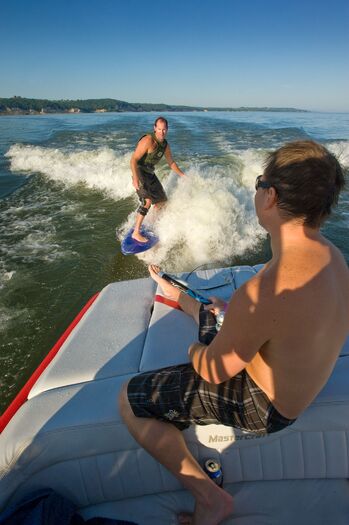 L_and_C_Lake_WakeSurfing_483