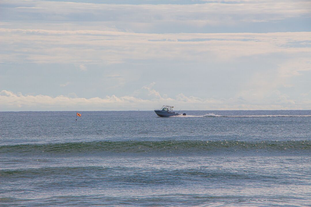nsb boat and wave