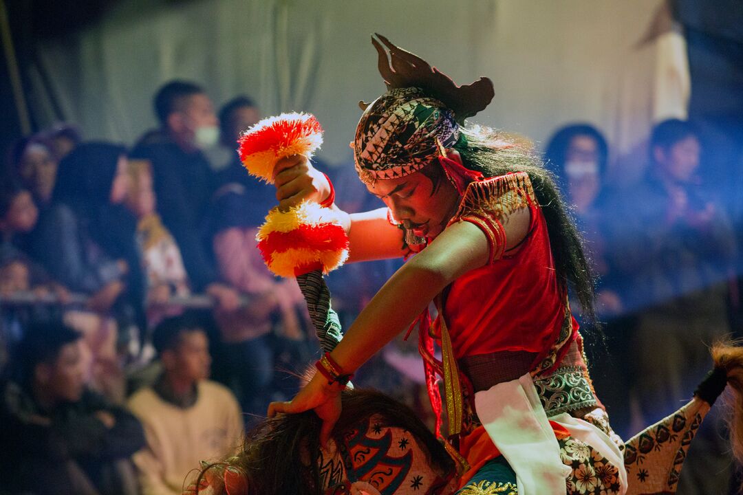 Jaran Kepang dance