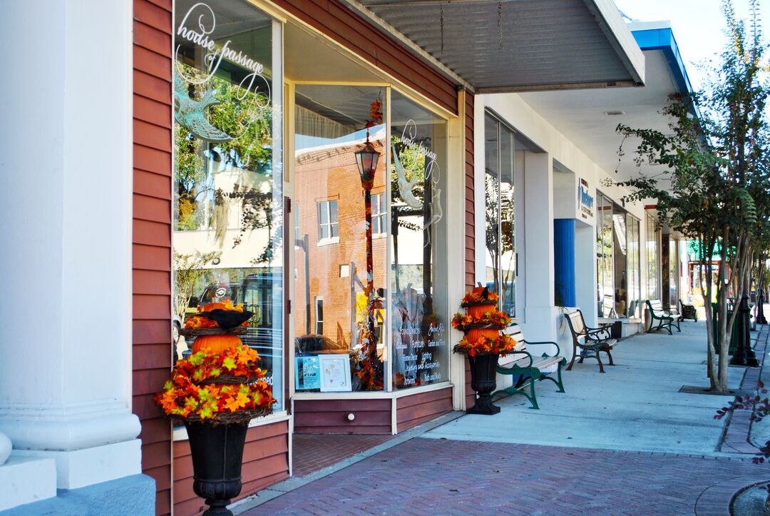 Shopping, downtown Brooksville