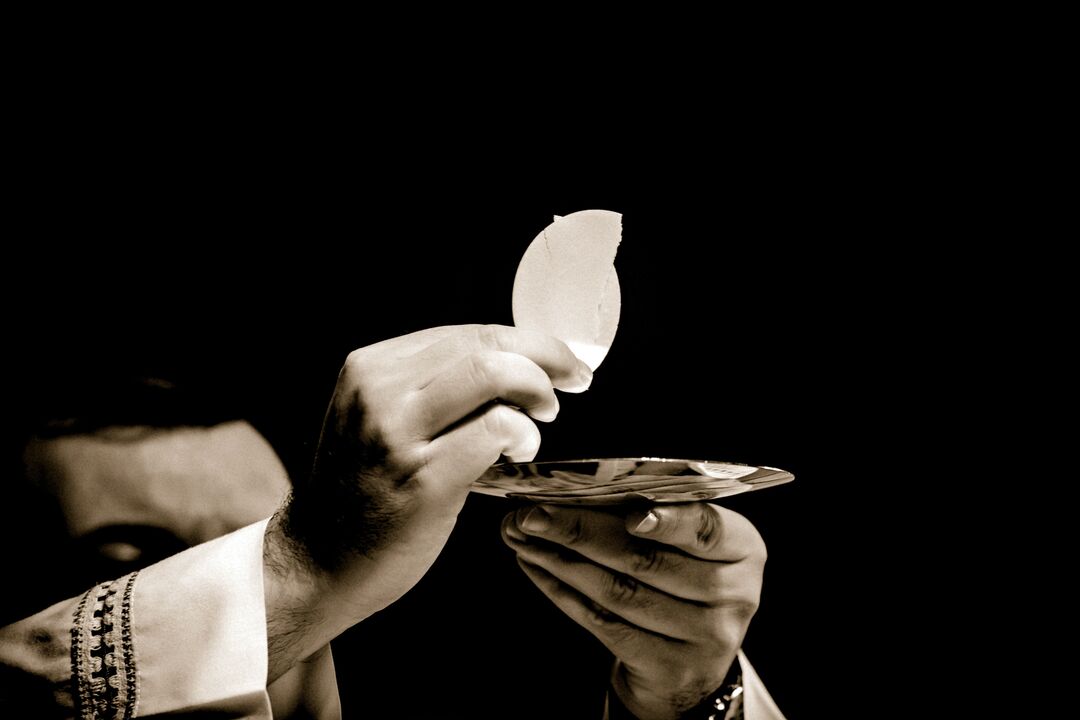 RNS-Eucharist-Communion1 081519