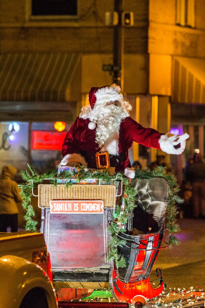 CCT Cheyenne County Tourism
Museum at 544 Jackson St; Post Commander's Home at 1153 6th Ave
Sidney Parade of lights
Holidays In Hickory Square & Parade of Lights
Hickory Square, Downtown Sidney