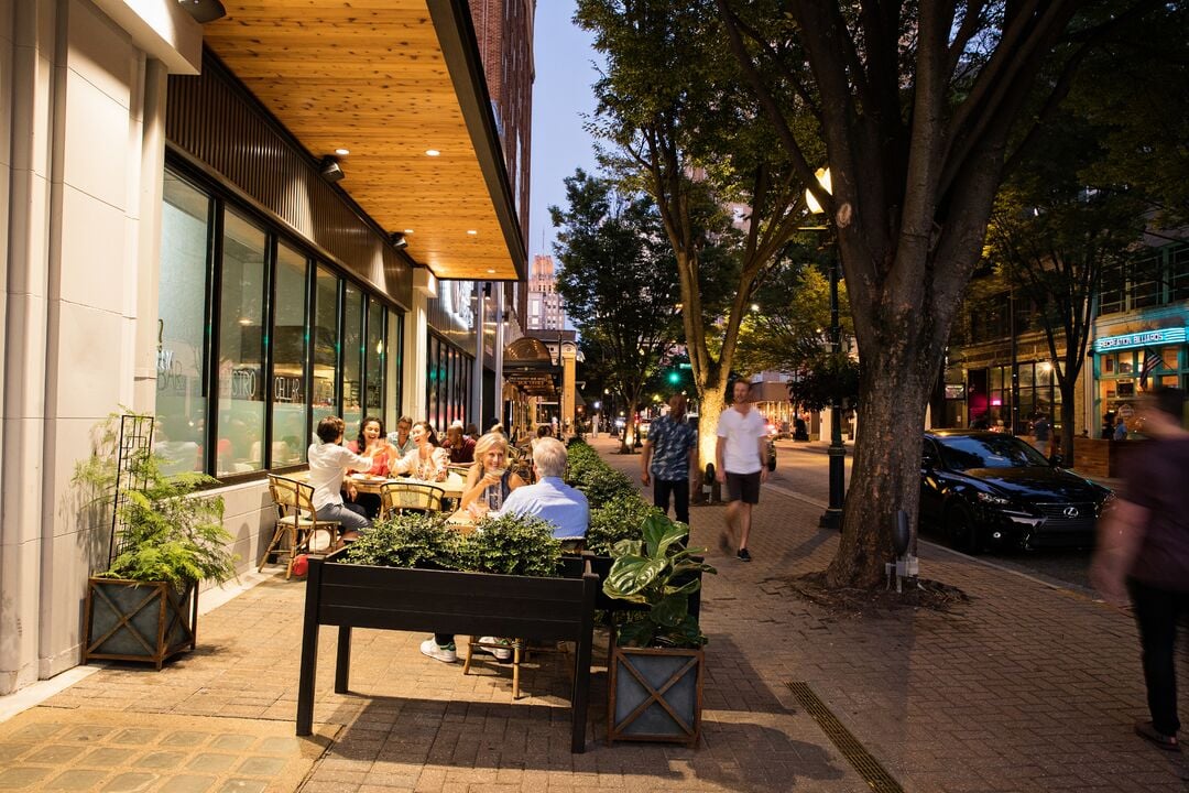 Patio Dining at Canteen Market & Bistro