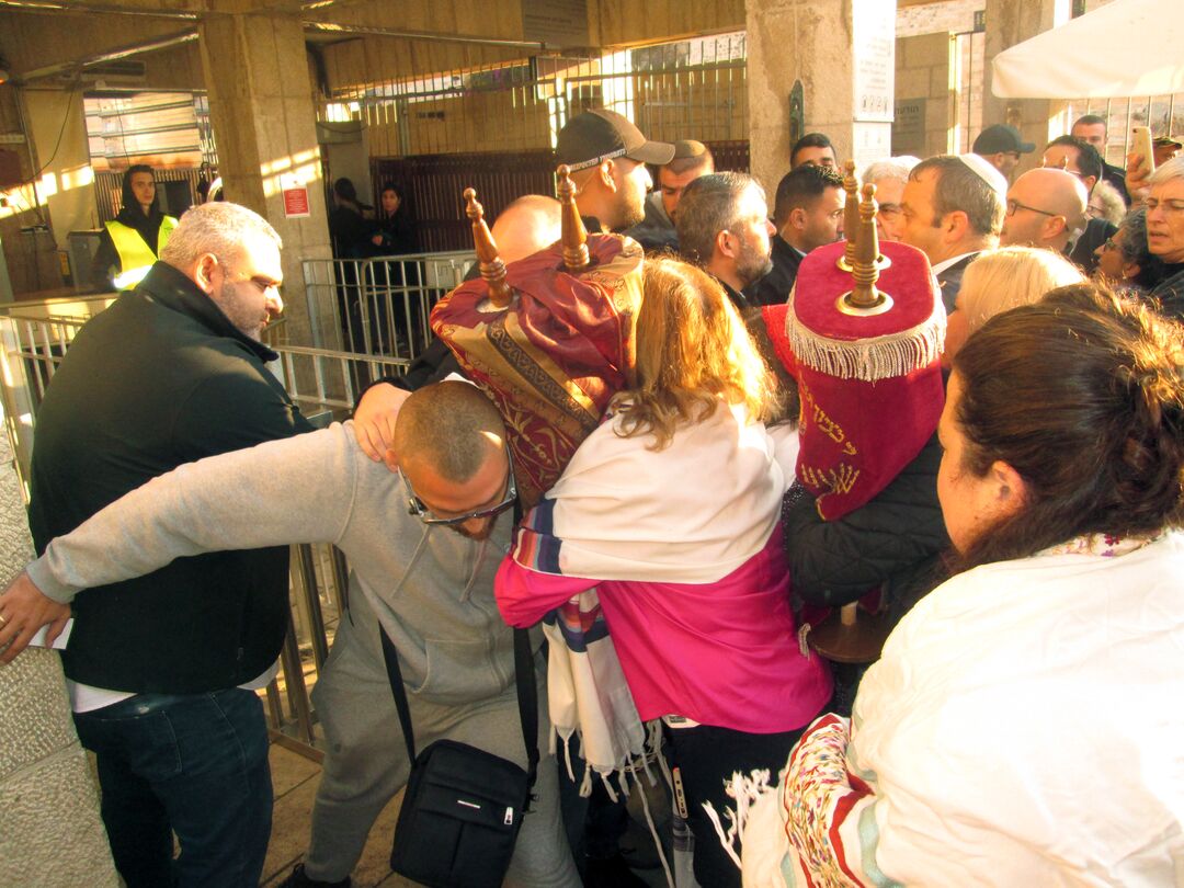 RNS-Women-Wall1 103019